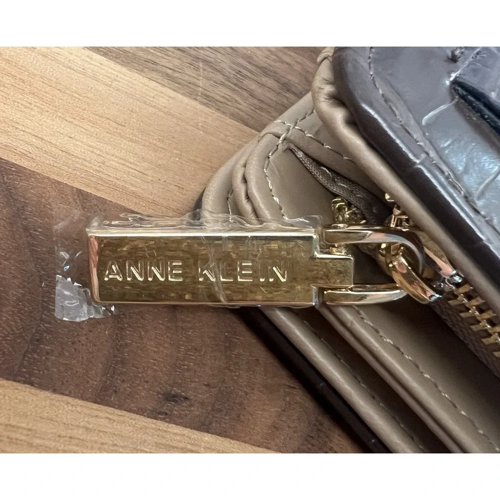 Anne Klein description anne
